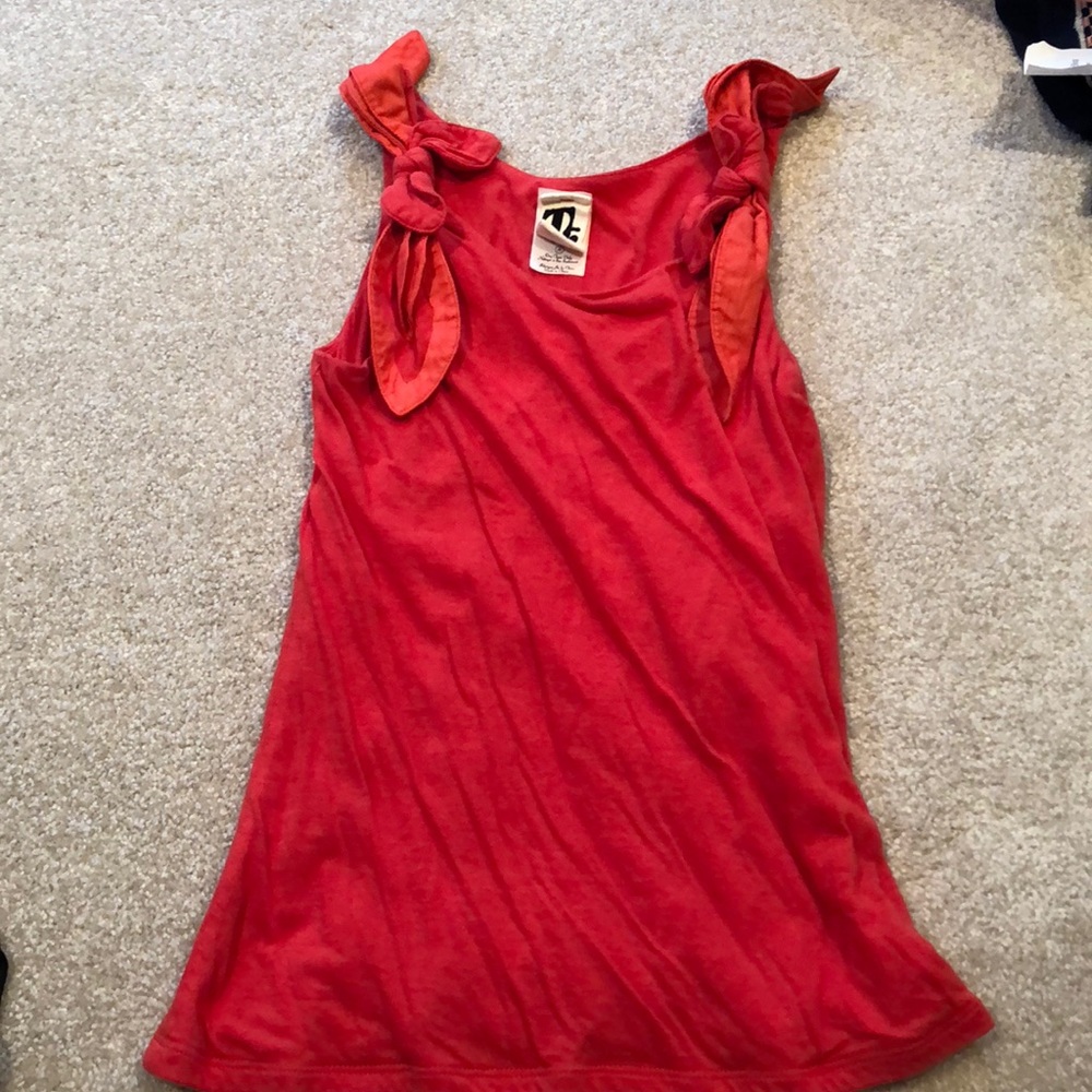 Coral tank size small
